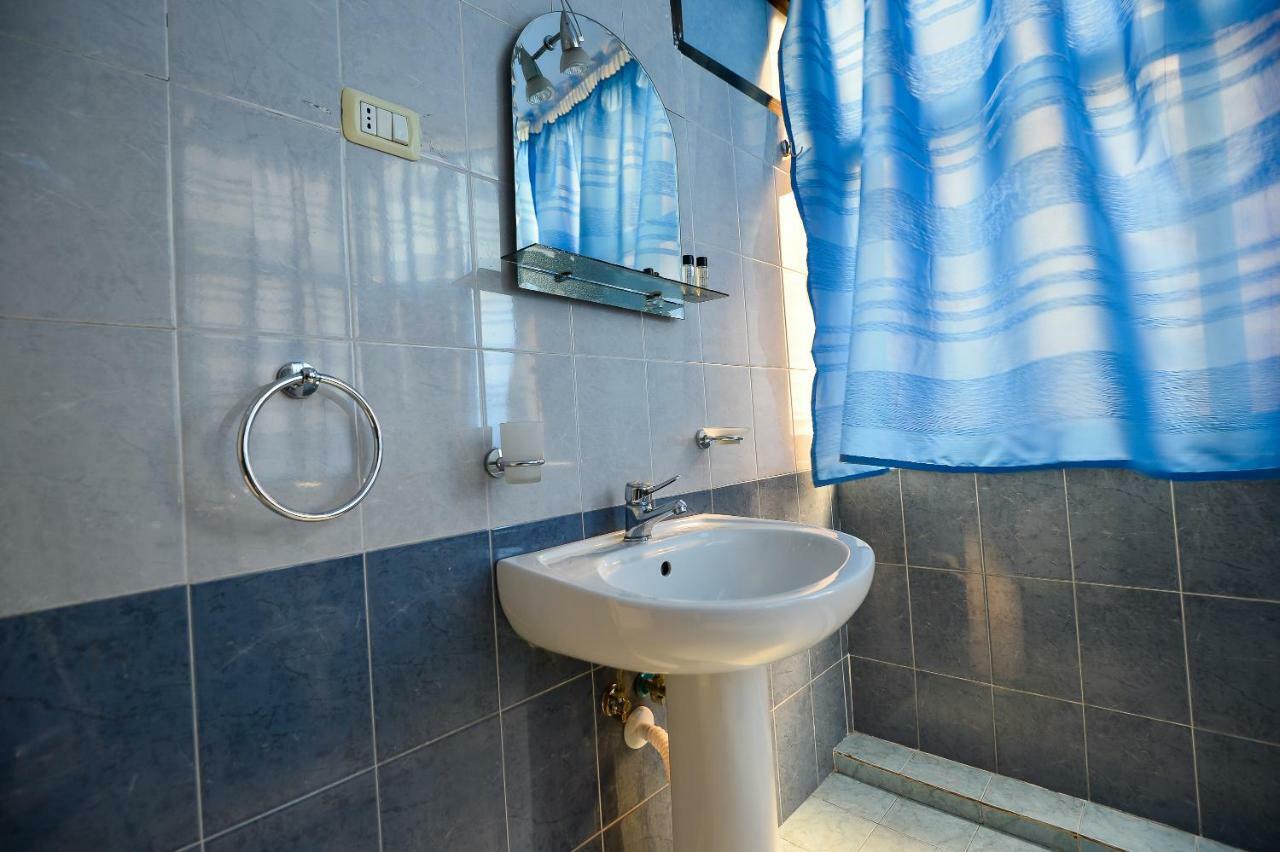 Hotel Niku Tirana Zewnętrze zdjęcie