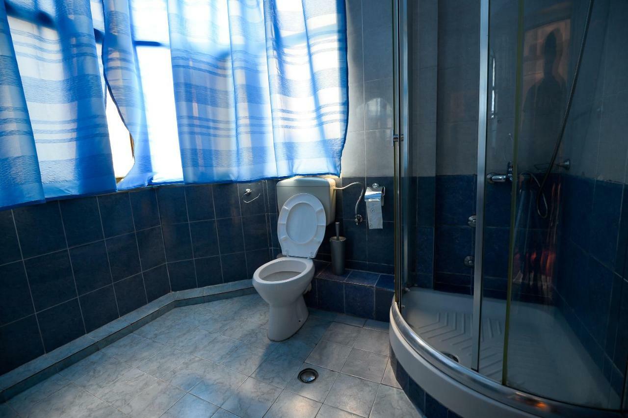 Hotel Niku Tirana Zewnętrze zdjęcie