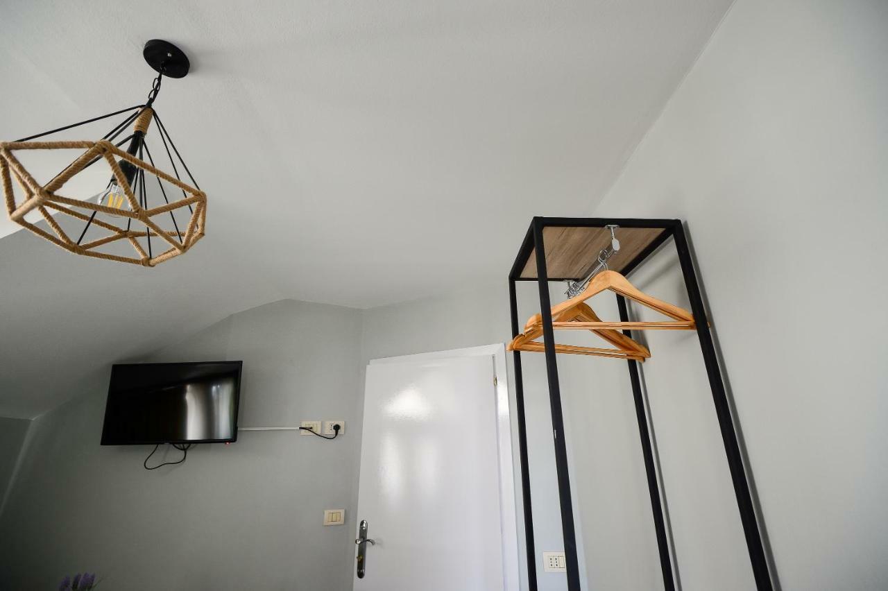 Hotel Niku Tirana Zewnętrze zdjęcie