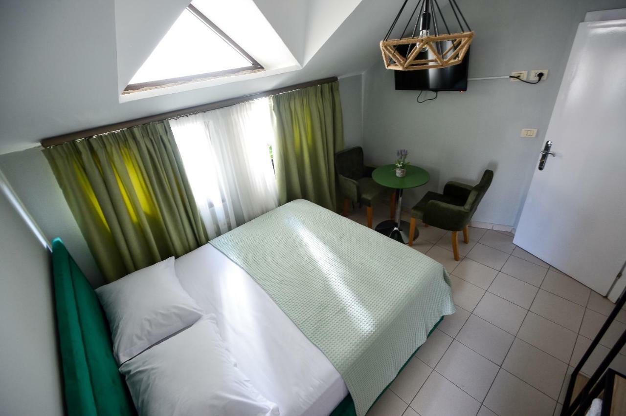 Hotel Niku Tirana Zewnętrze zdjęcie