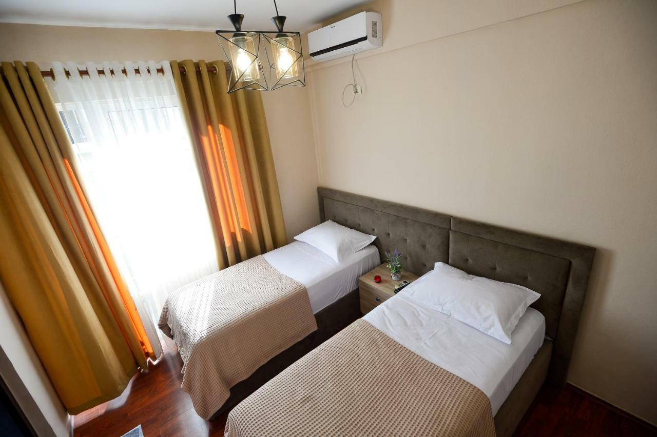 Hotel Niku Tirana Zewnętrze zdjęcie