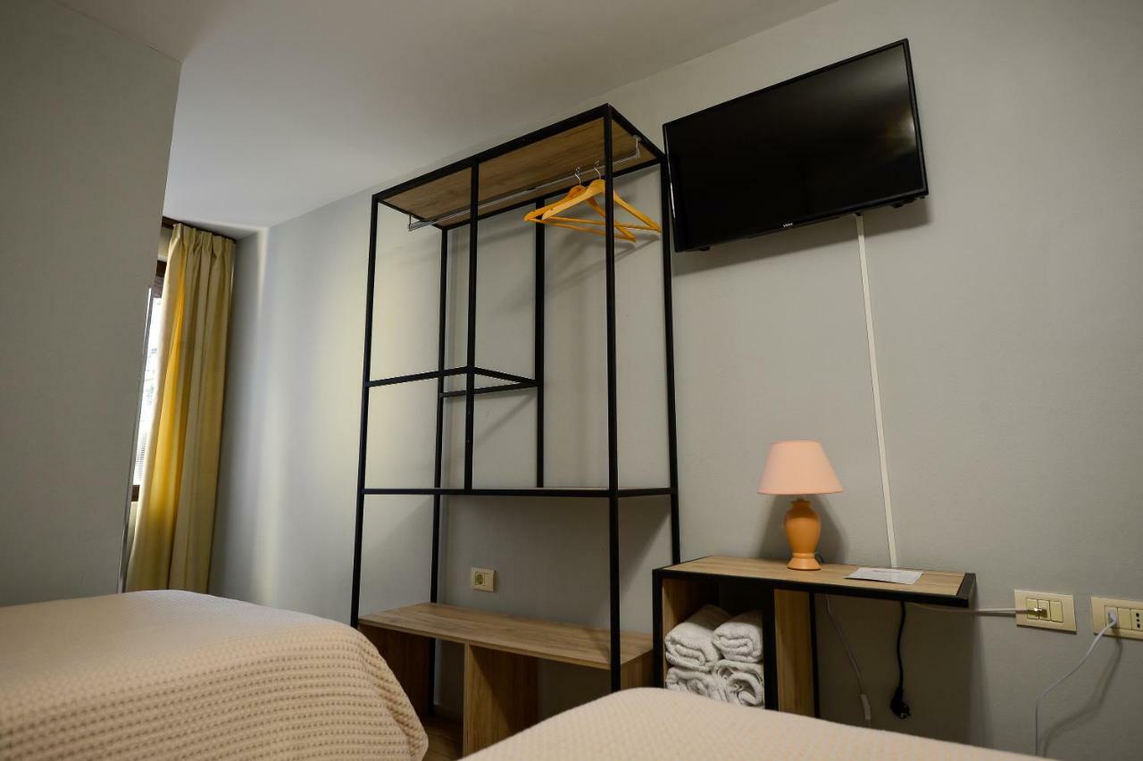 Hotel Niku Tirana Zewnętrze zdjęcie