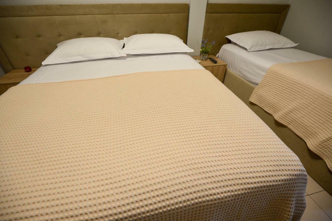 Hotel Niku Tirana Zewnętrze zdjęcie