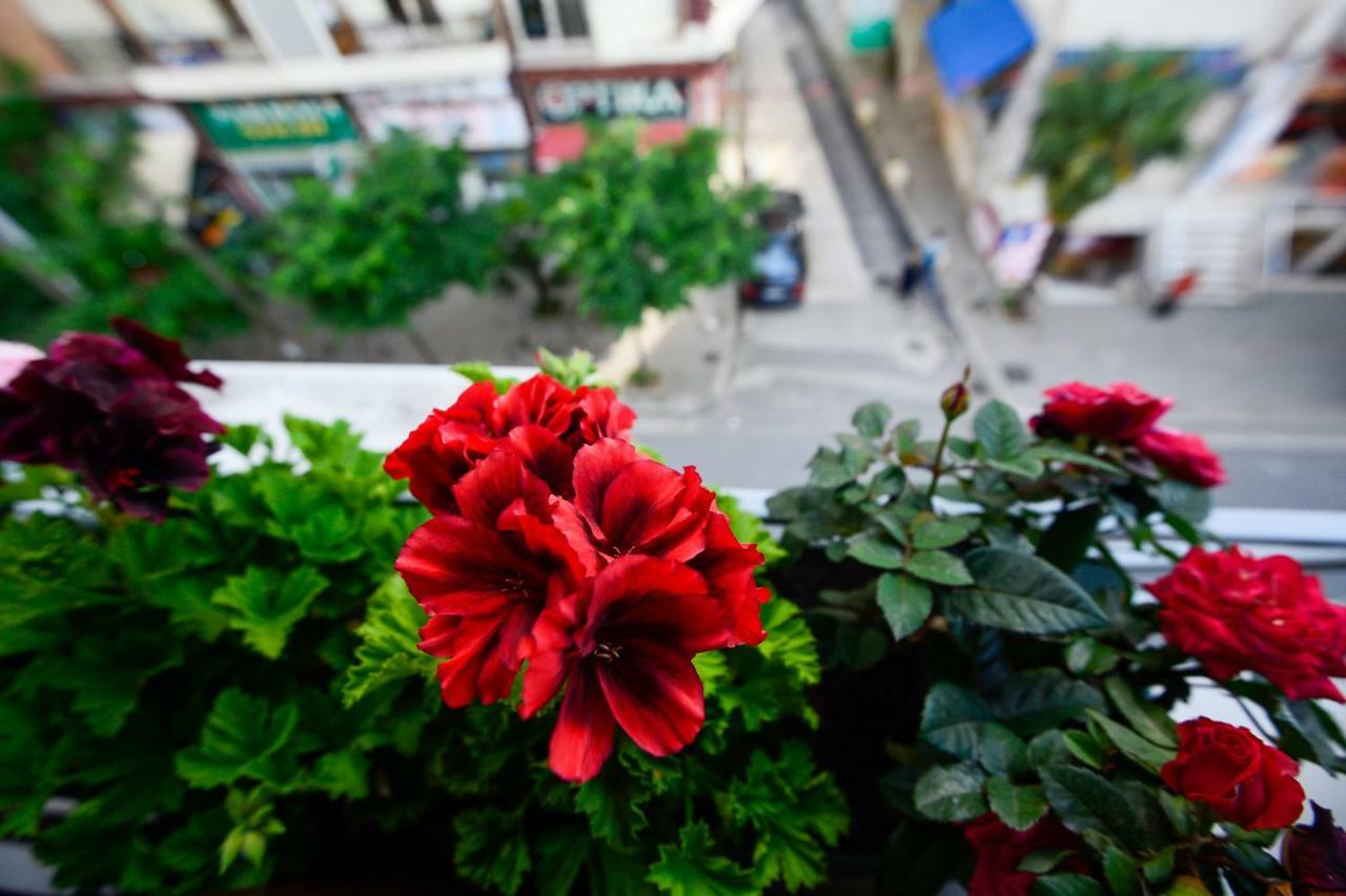 Hotel Niku Tirana Zewnętrze zdjęcie