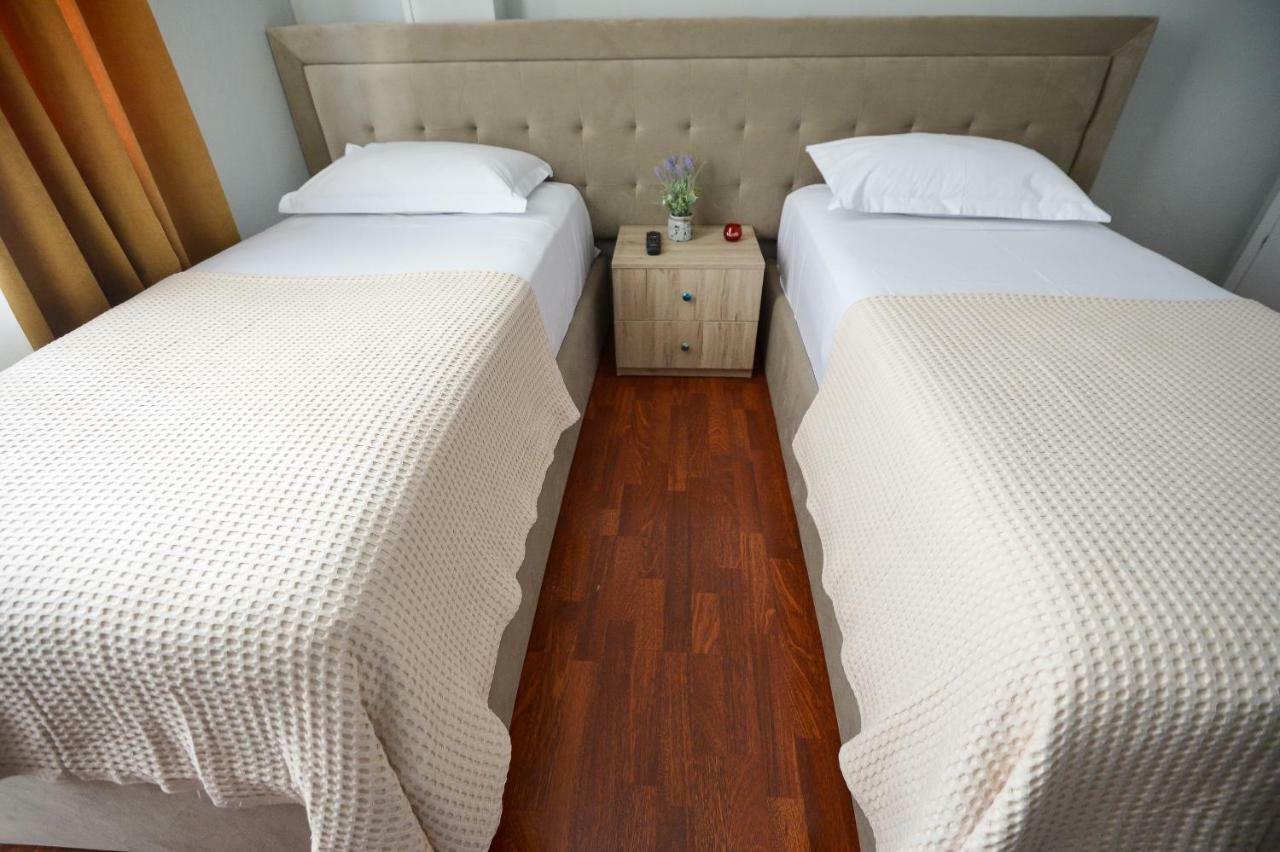 Hotel Niku Tirana Zewnętrze zdjęcie